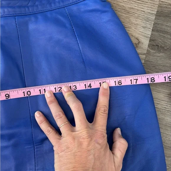 Pierre Cardin Paris VTG 80s Luxury Leather Business Suit, Skirt & Jacket Set - Picture 13 of 15